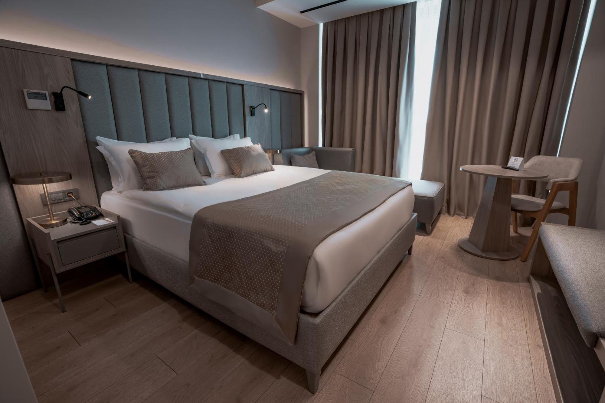 Otel Renex 5*